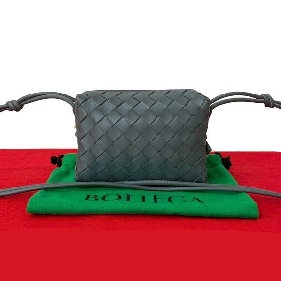 Pre Loved bottega veneta Women grey | grey Shoulder Bags - Picture 1 of 8